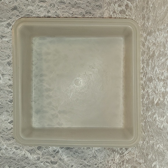 Tupperware: Cake Keeper Square Container - Picture 6 of 6